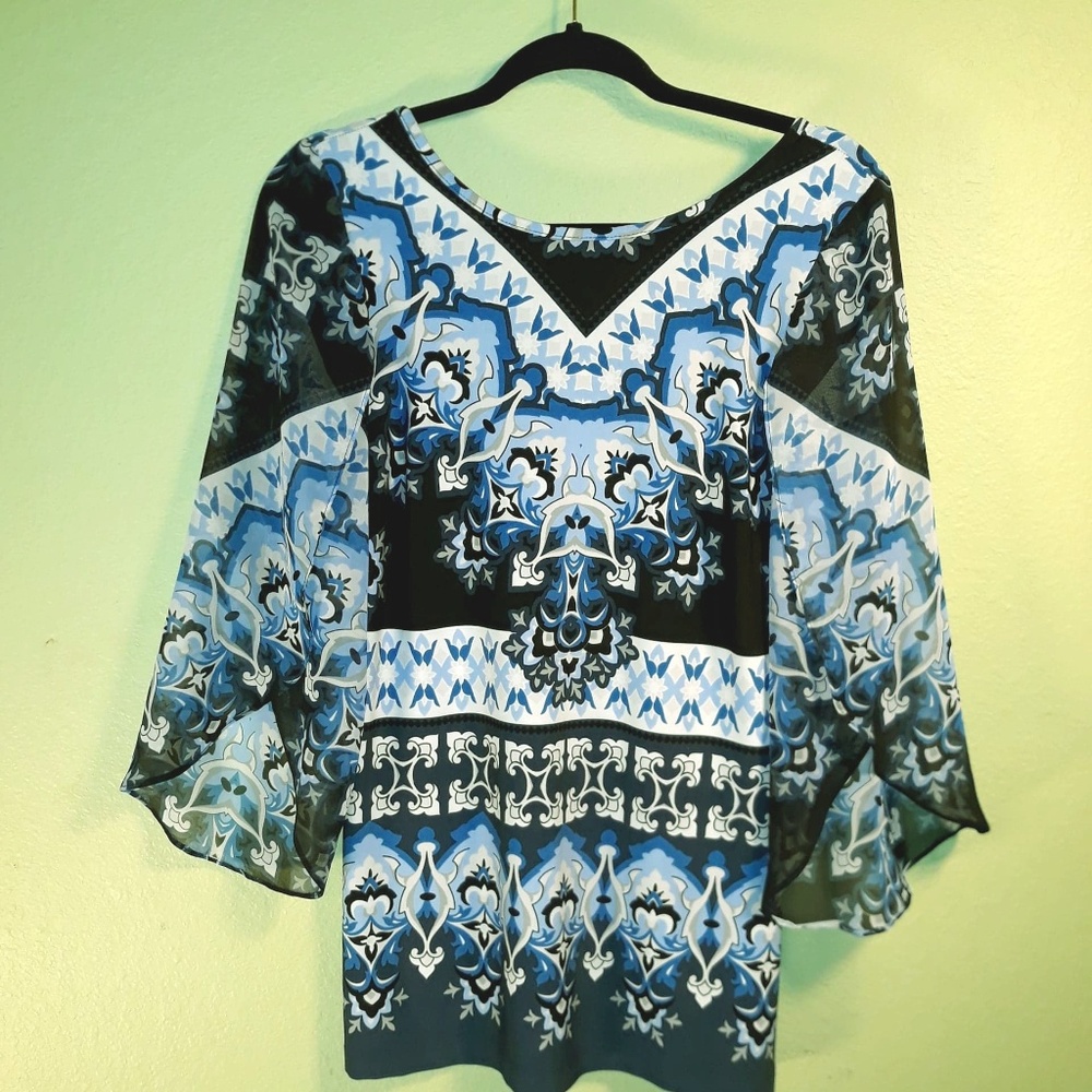 Coco Bianco Blue and Black Scoop Neck size SM 001